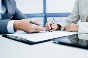 Khác biệt giữa CISG và Luật Thương mại là gì? So sánh chi tiết